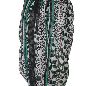 💜Womens One Size Green, White, Black Infinity Scarf